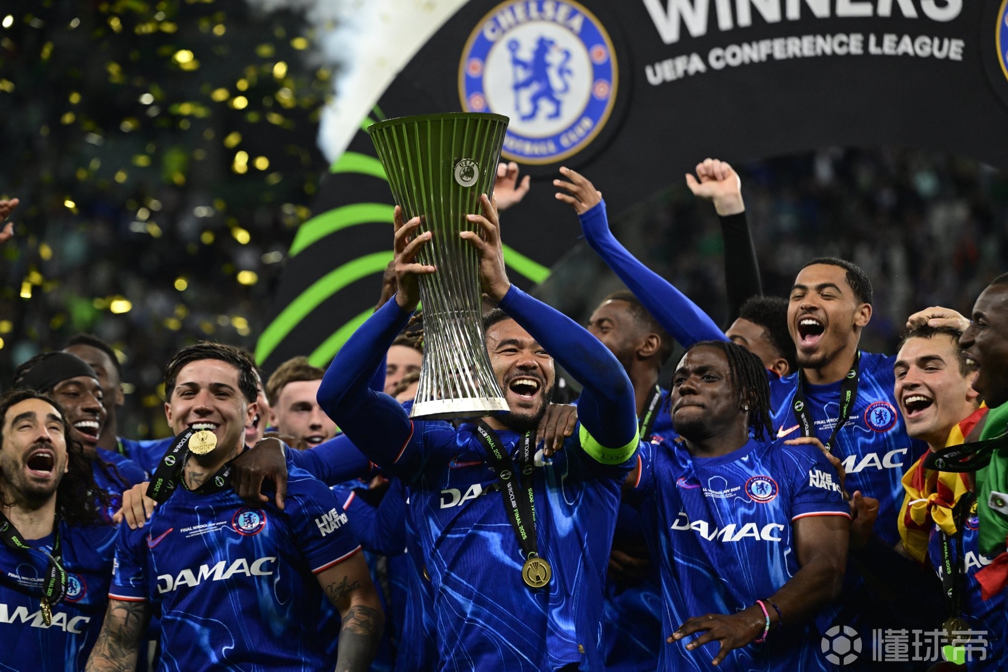 江南平台 -国际比赛日体能课后；AC米兰豪取连胜备战法甲；媒体盛赞；心理建设被强调(国际米兰vs莱切回放)