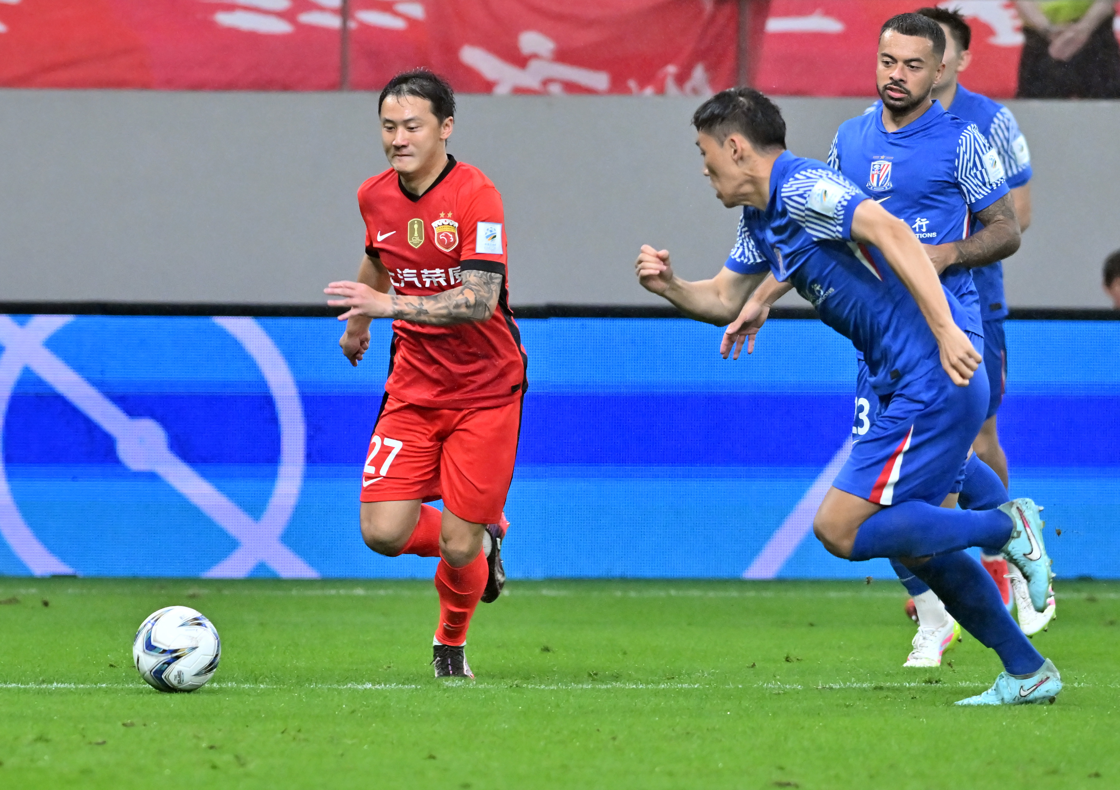 江南体育入口 -赛后德国杯焦点战，上海海港门线救险，底气十足，年轻球员得到机会的简单介绍