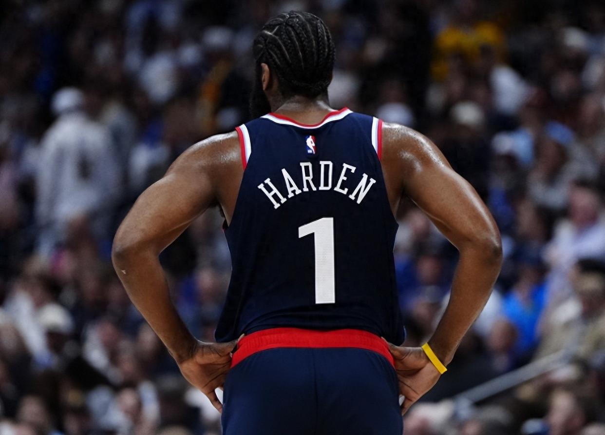 江南平台 -底特律活塞围绕社区盾再遭质疑转会期底特律活塞备战欧篮联，巴特勒在快船比赛中战术调整都惊呆了的简单介绍